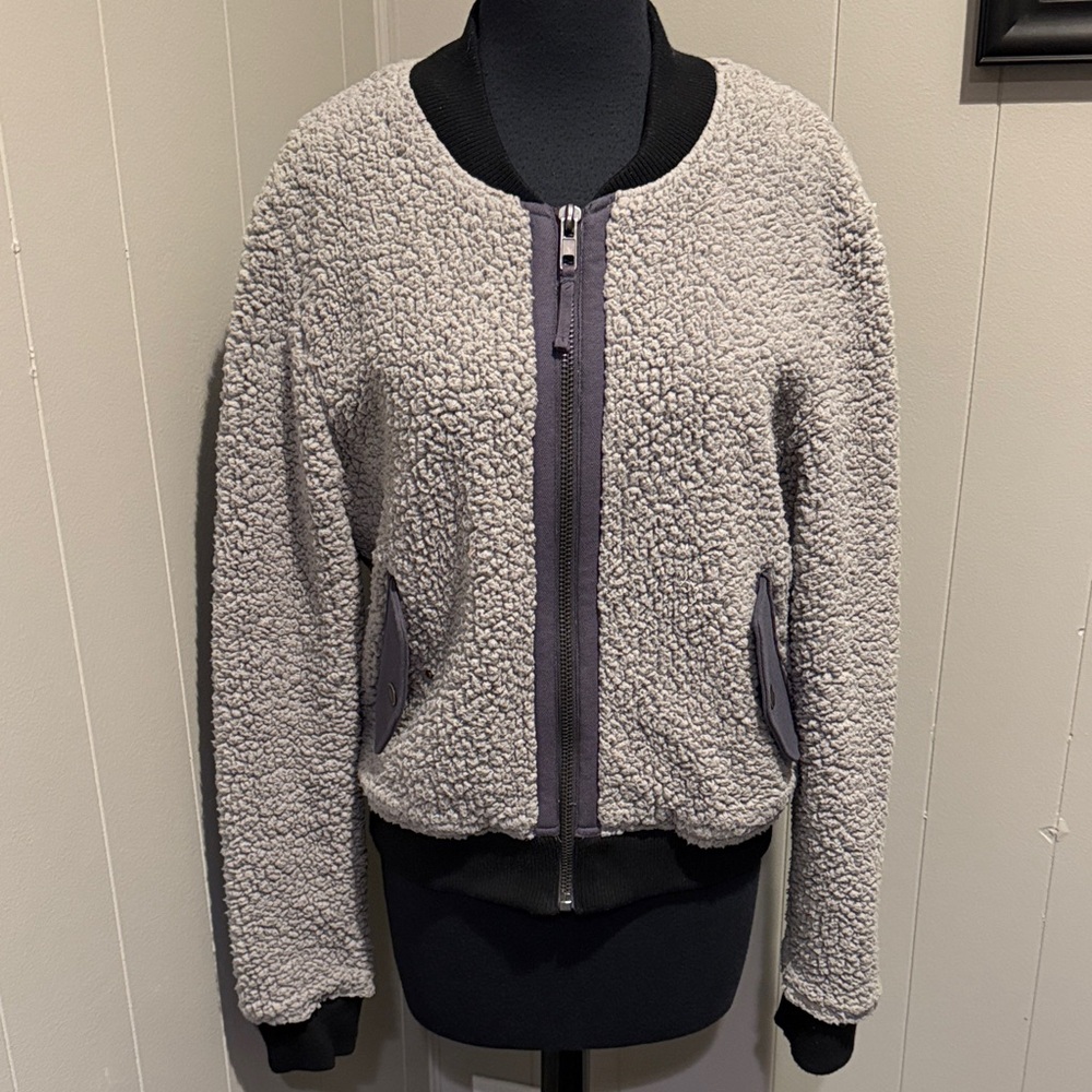 B34 Marrakech Women’s Medium Elegant Gray Teddy Jacket Full Zip Up